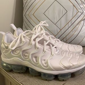 Vapormax plus